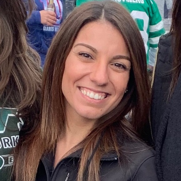 Meet your Posher, Amanda - Picture 1 of 1